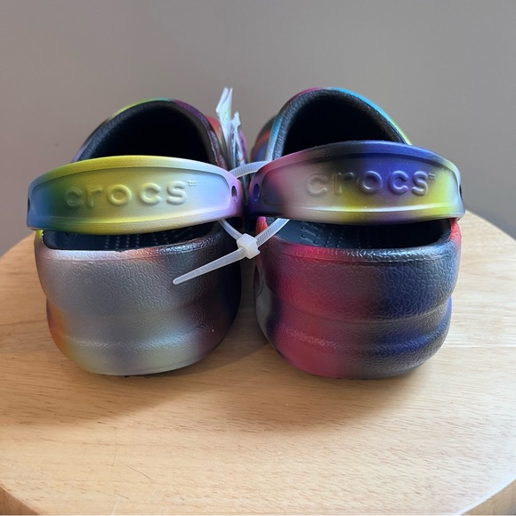 Crocs Bistro Graphic Slip Resistant Clog Neon Tie Dye Work Women’s 6 Men’s 4 NEW - Picture 6 of 10